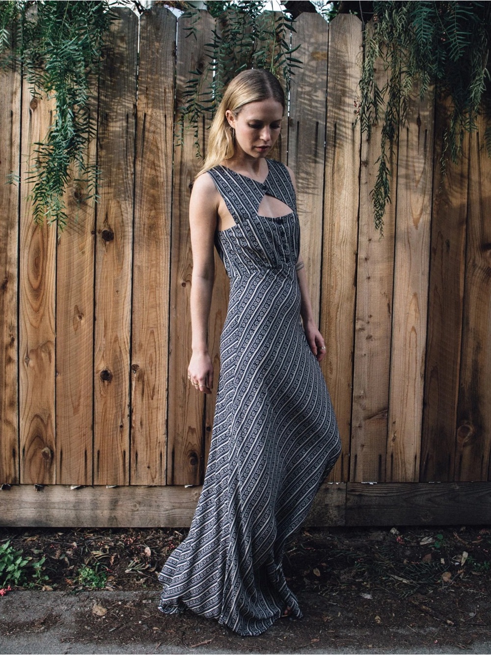 Novella Royale Keyhole Maxi Dress Floral Stripe in Navy Blue Size M